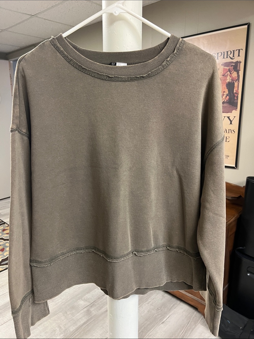 Women’s Oversized H&M divided Slub Crewneck Sweater in Olive Brown sz small